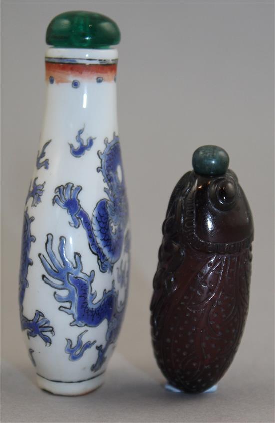 Two Chinese snuff bottles